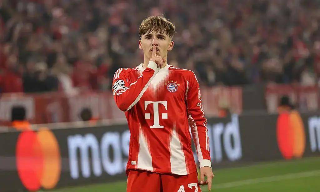 拜仁17岁6000万德国天才火出圈，表达对皇马梦的向往，偶像锁定梅西